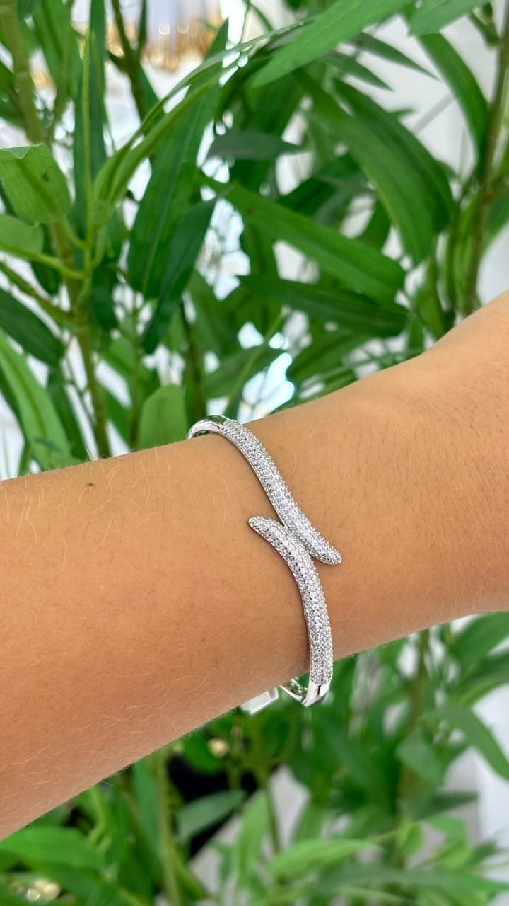 bracelete prata cravejado de pontas