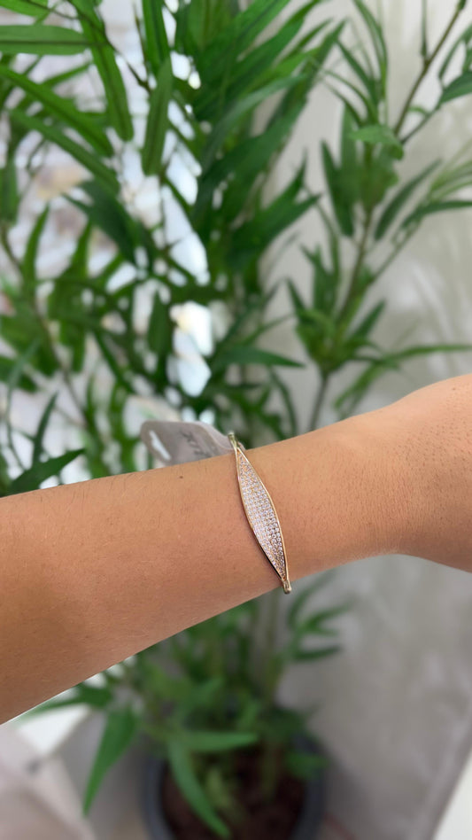 bracelete chic dourado com strass