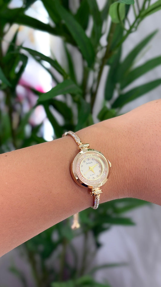 relógio minimalista com fecho de gravatinha brilhante dourado