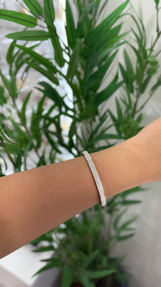 bracelete aço dourado com branco e brilho