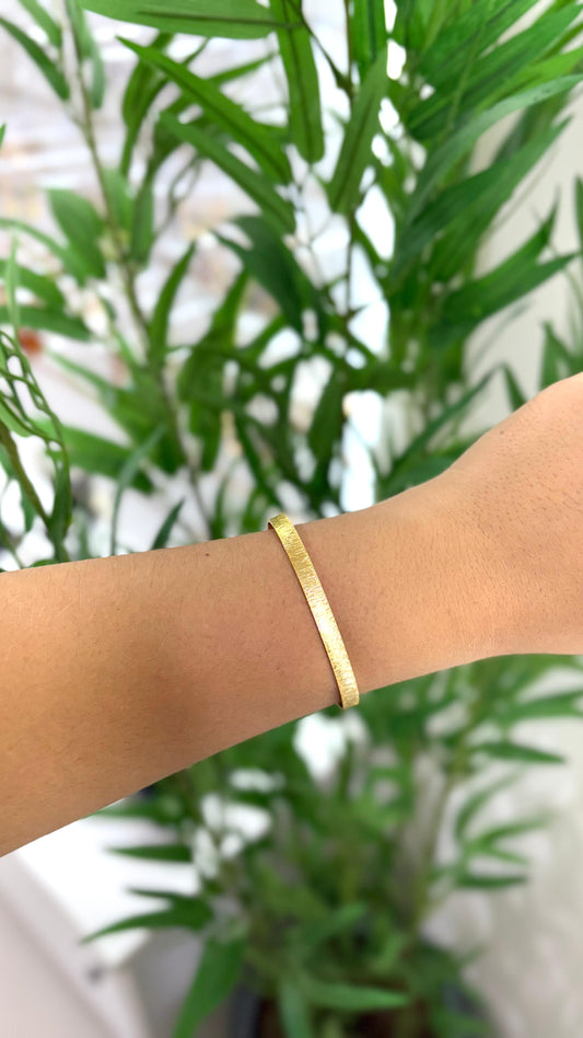bracelete dourado fosco