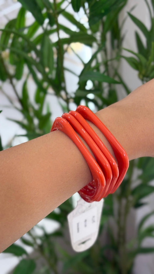 bracelete acrílico laranja com 4 unidades