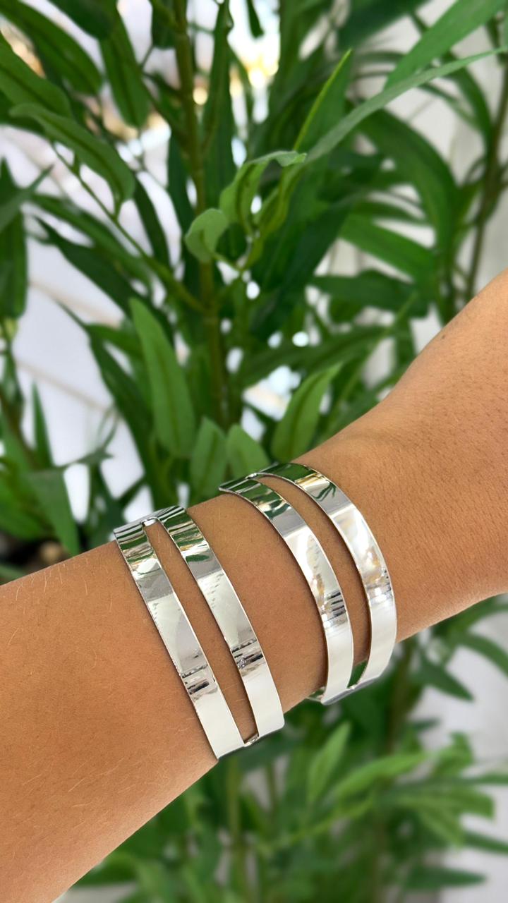 bracelete prata com quatro faixas