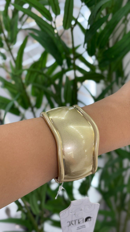 bracelete dourado moderno fosco