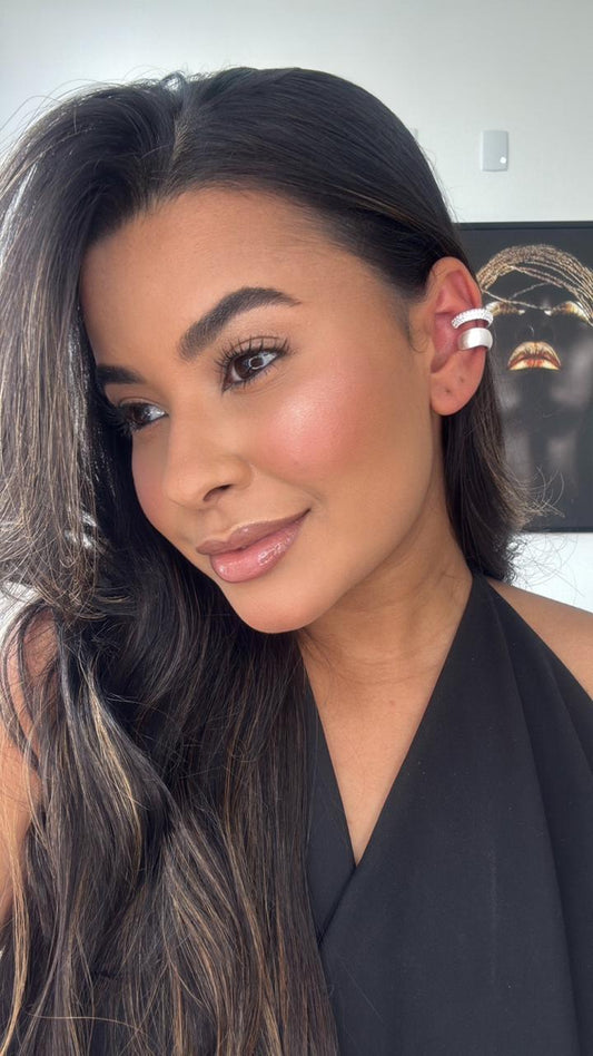 brinco ear cuff prata fosco com detalhe cravejado