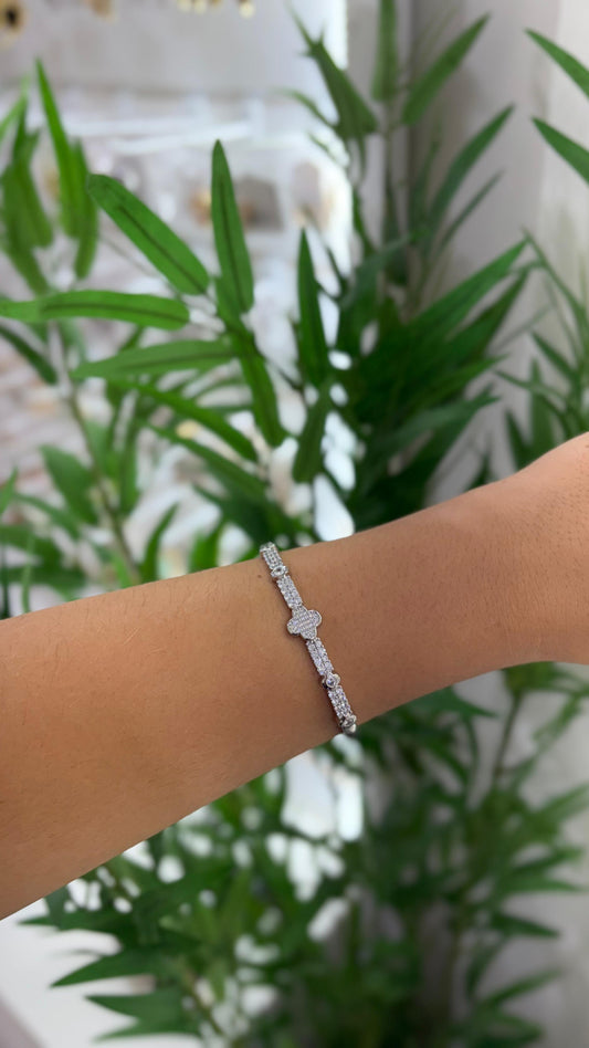 bracelete trevo com strass inspiração