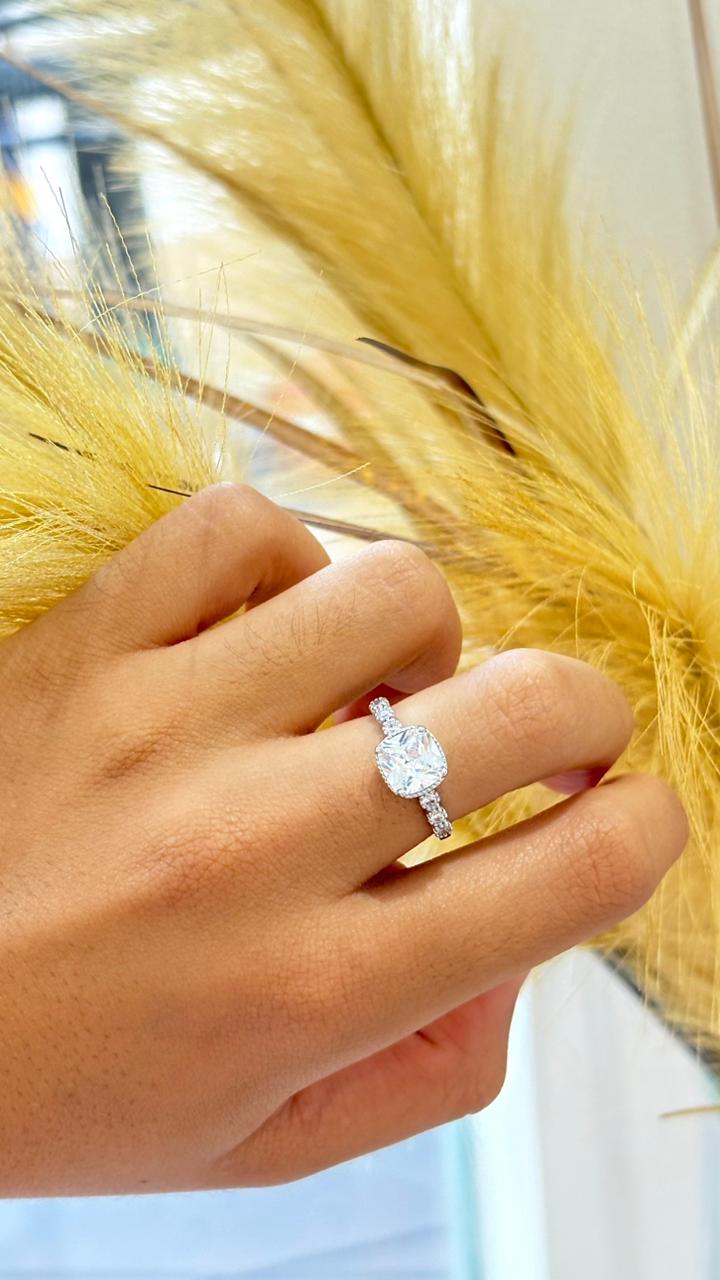 anel solitário quadrado prata estilo Virginia