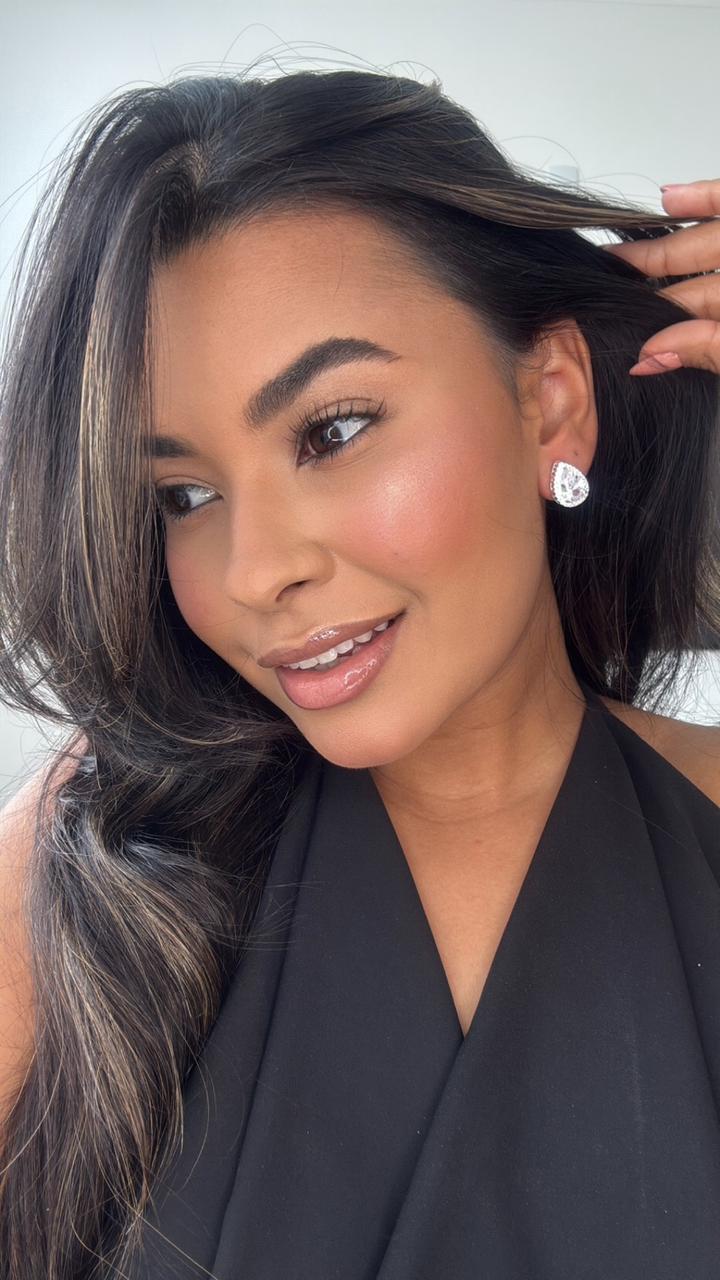 brinco gota prata cravejada com pedra brilhante