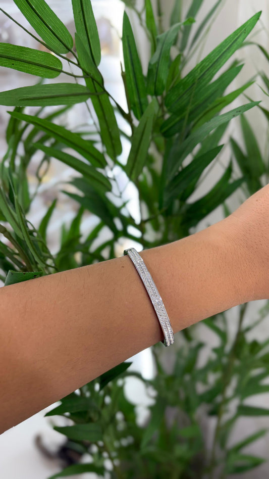 bracelete prata cravejado minimalista