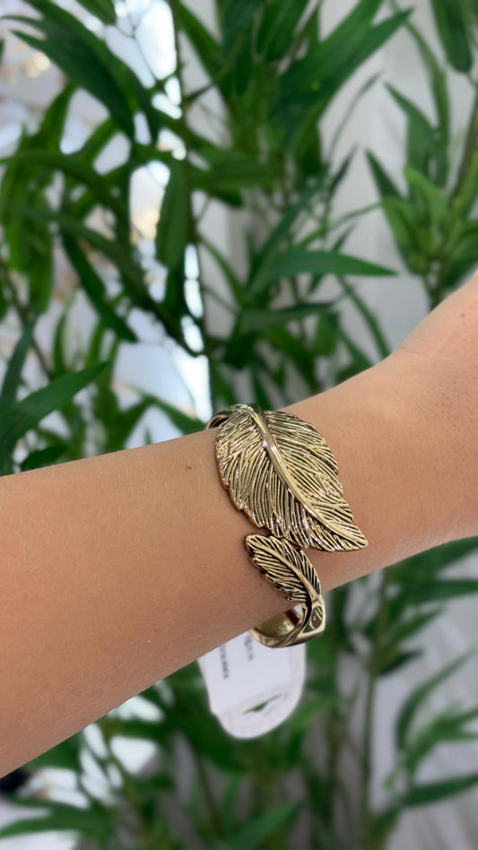 bracelete dourado folhagem