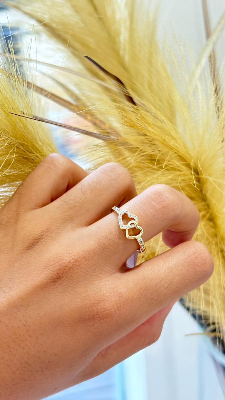 anel dourado elos de coração