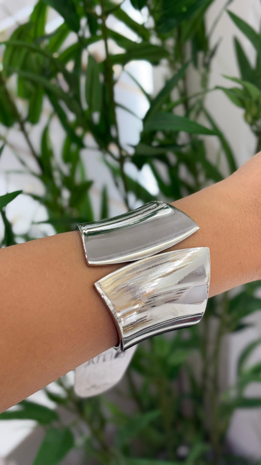bracelete assimétrico prata
