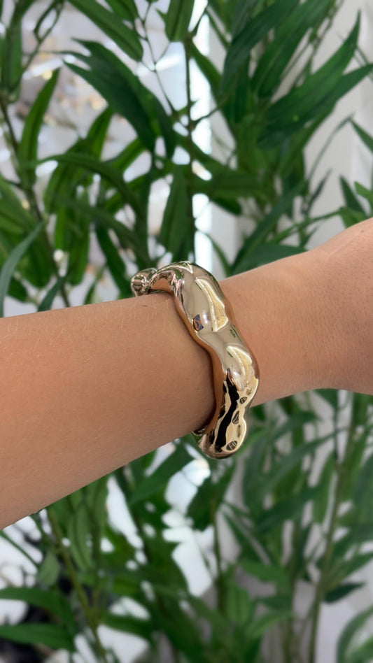 bracelete orgânico dourado