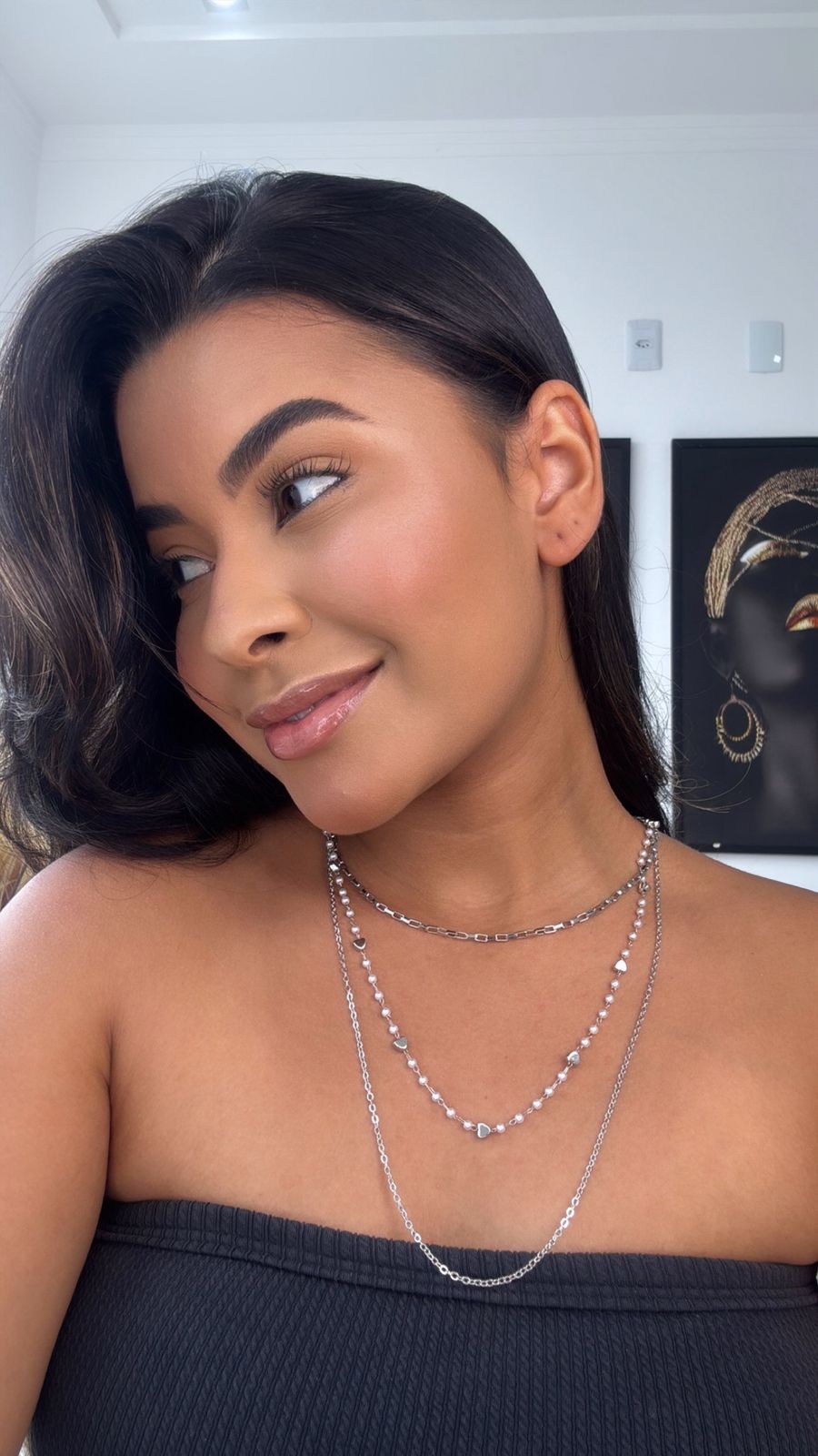 colar triplo com detalhe em prata com mix de pérola