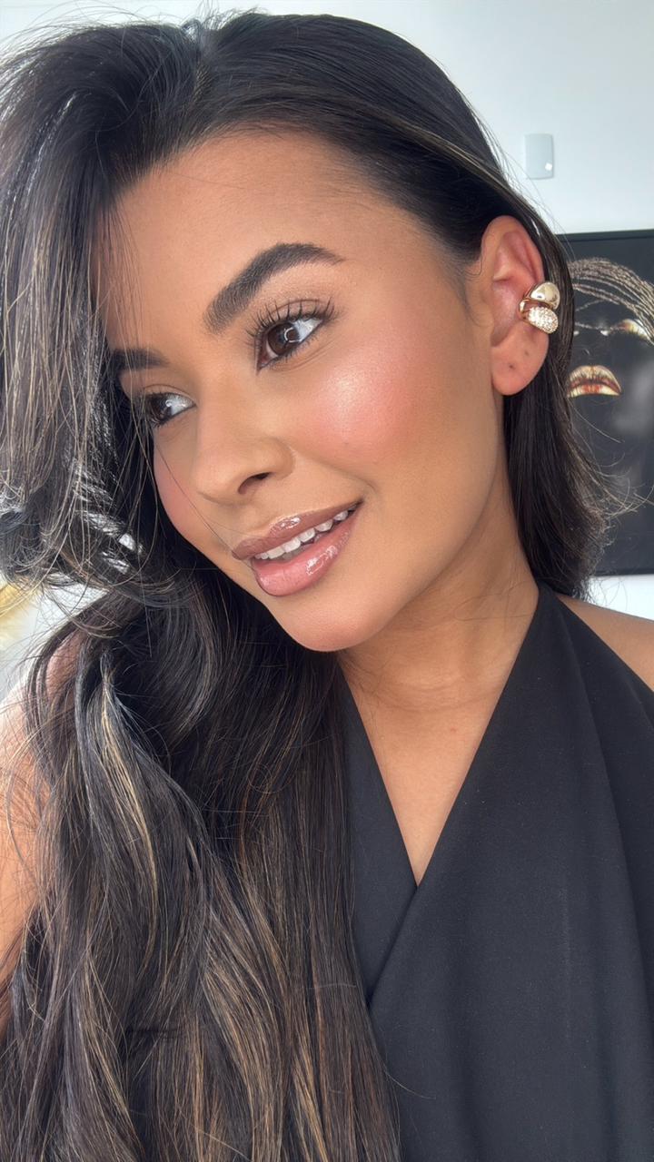 brinco ear cuff dourado duplo com detalhe cravejado