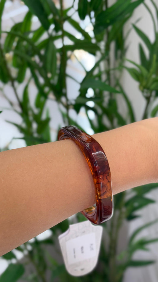 bracelete acrílico quadrado grosso marrom com transparência