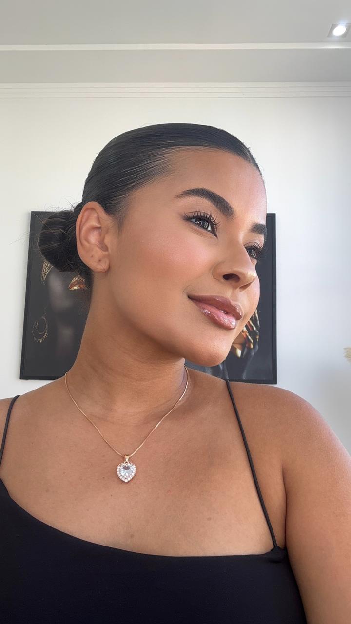 colar dourado coração de cristal